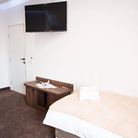 Palma - With Free Parking Appartement Mostar
